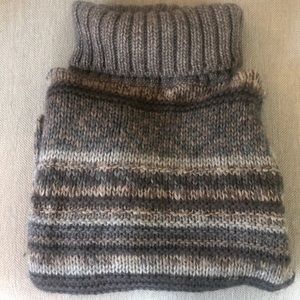 Striped turtle neck sweater size medium